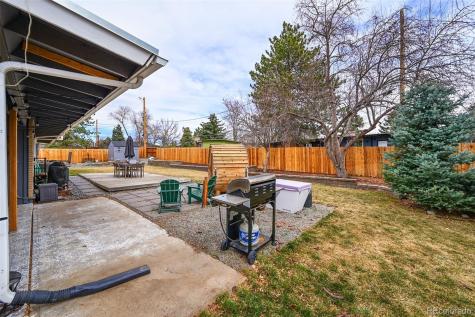 323 E Briarwood Drive Centennial CO 80122