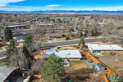 323 E Briarwood Drive Centennial CO 80122