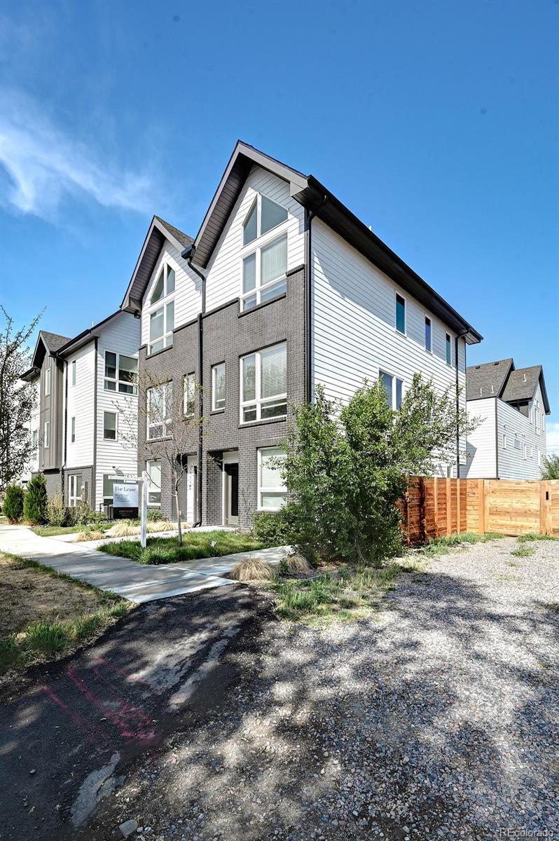 1592 N Ames Street Lakewood CO 80214
