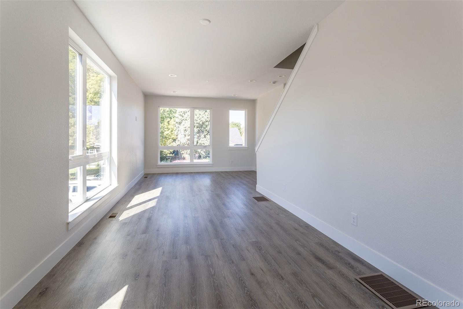 1592 N Ames Street Lakewood CO 80214