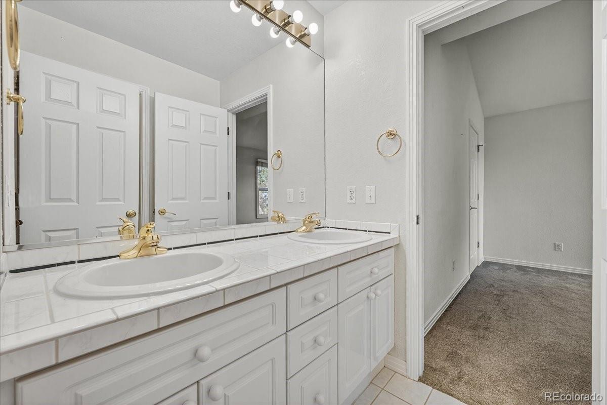 5662 S Nome Street Englewood CO 80111