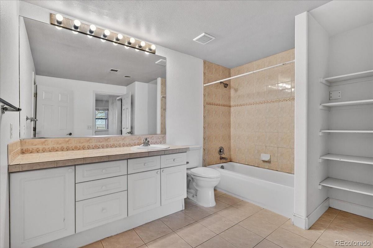 5662 S Nome Street Englewood CO 80111