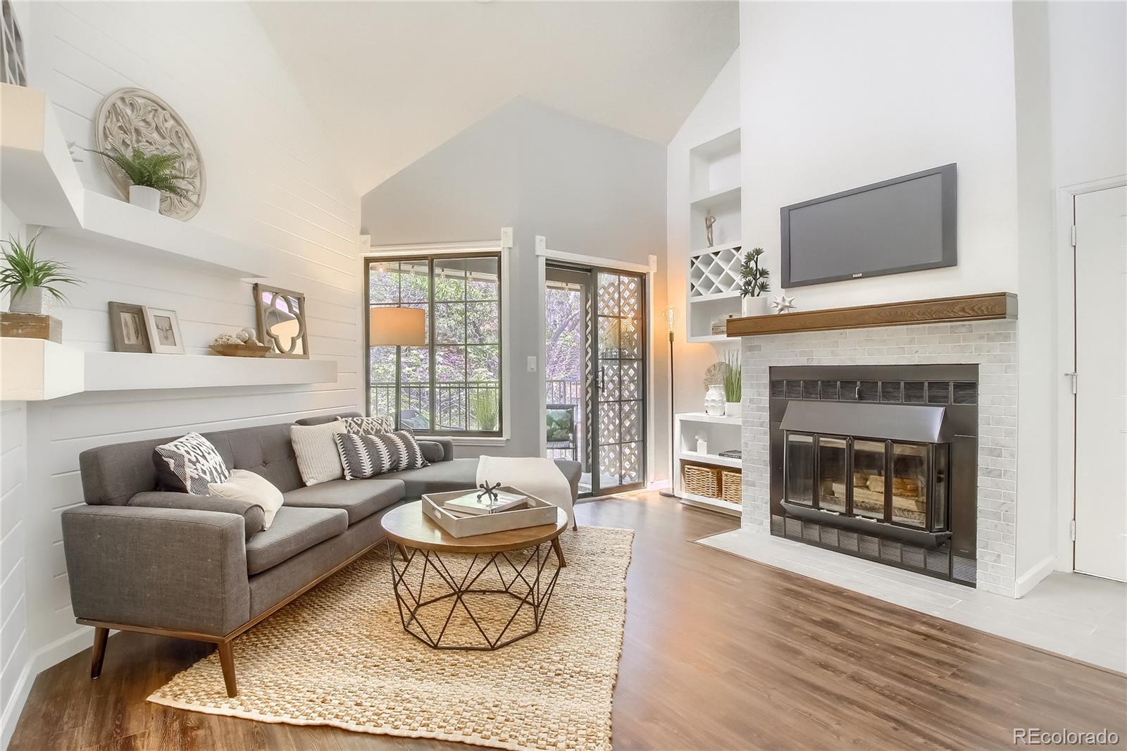 Lakewood CO, 828 S Vance Street, Unit F