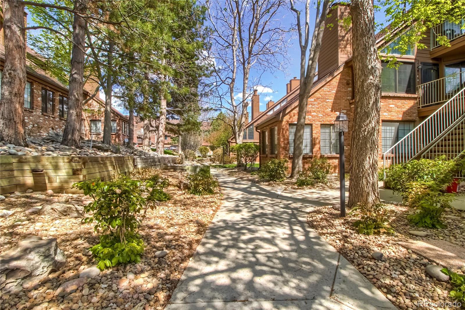 828 S Vance Street Lakewood CO 80226