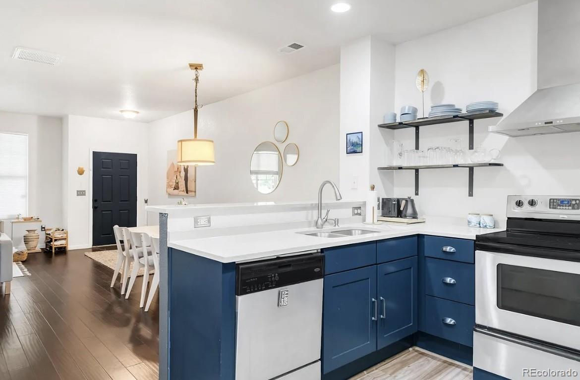 571 S Mobile Place Aurora CO 80017