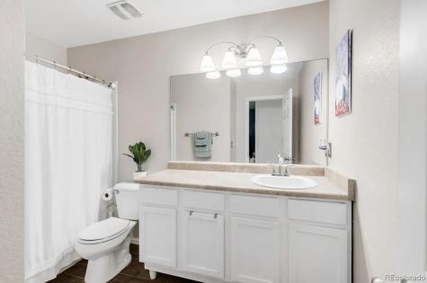 571 S Mobile Place Aurora CO 80017