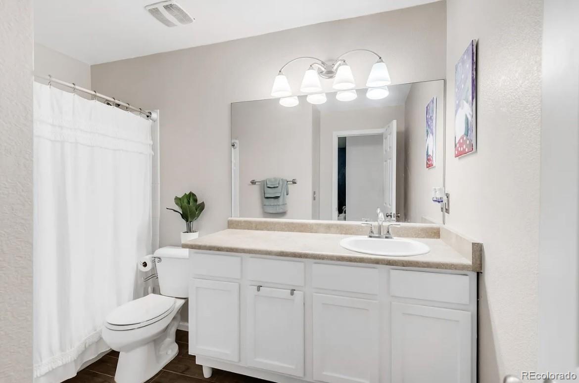 571 S Mobile Place Aurora CO 80017