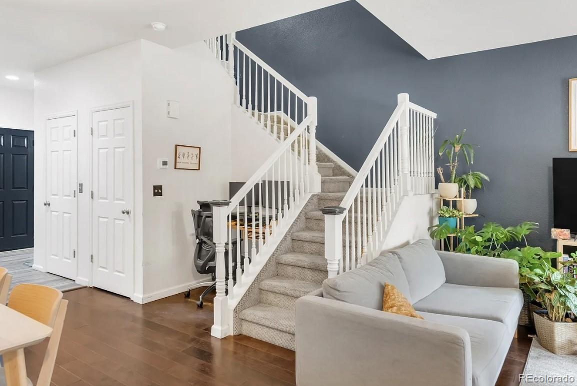 571 S Mobile Place Aurora CO 80017