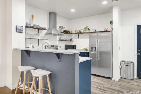 571 S Mobile Place Aurora CO 80017