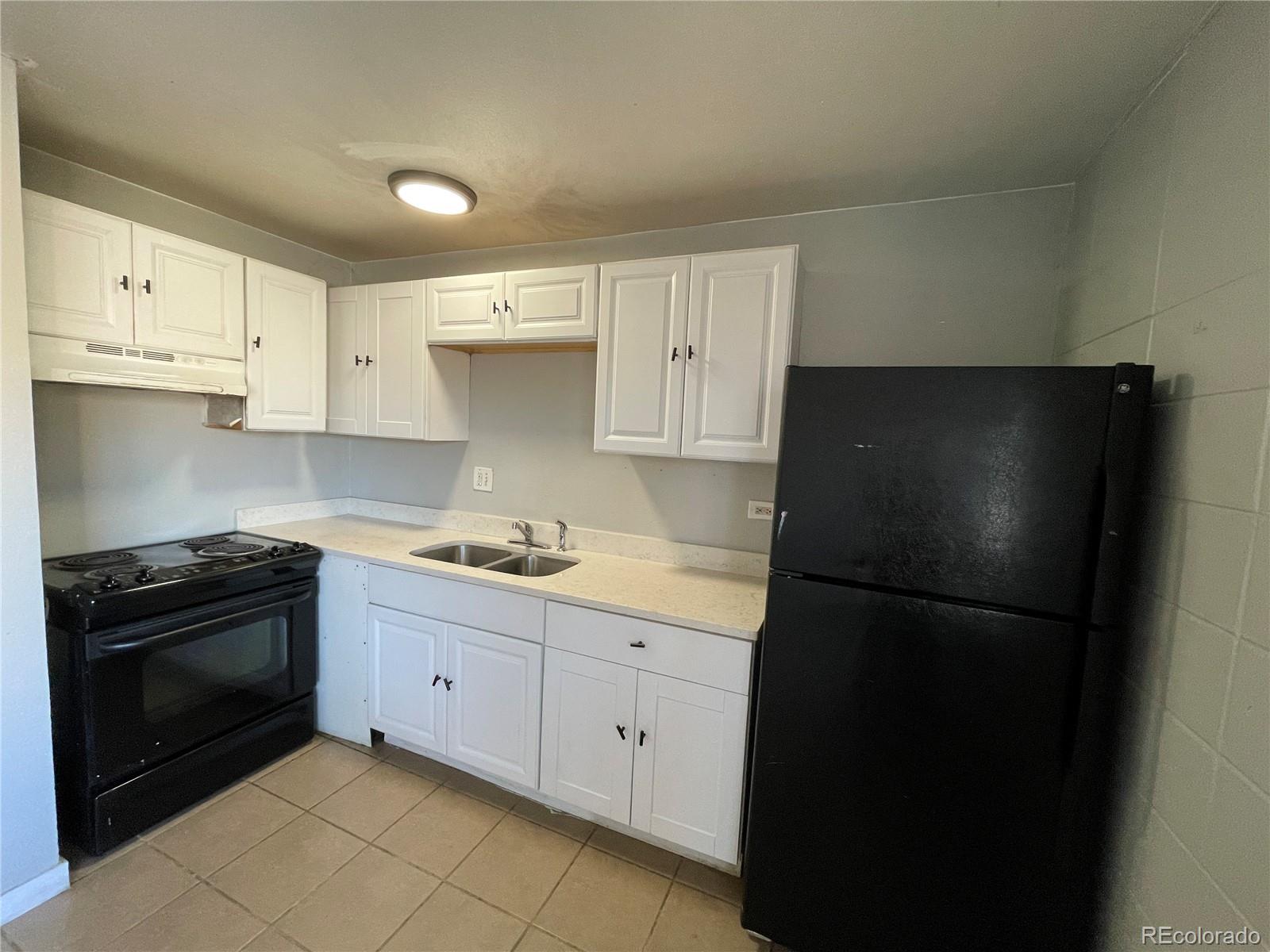 1590 Clinton Street Aurora CO 80010