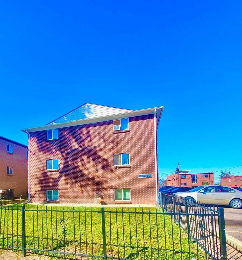 1437 Moline Street Aurora CO 80010