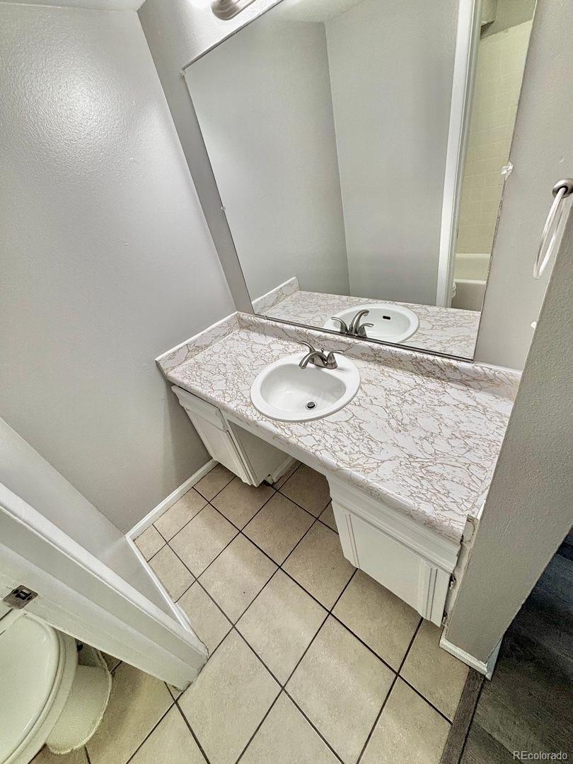 1437 Moline Street Aurora CO 80010