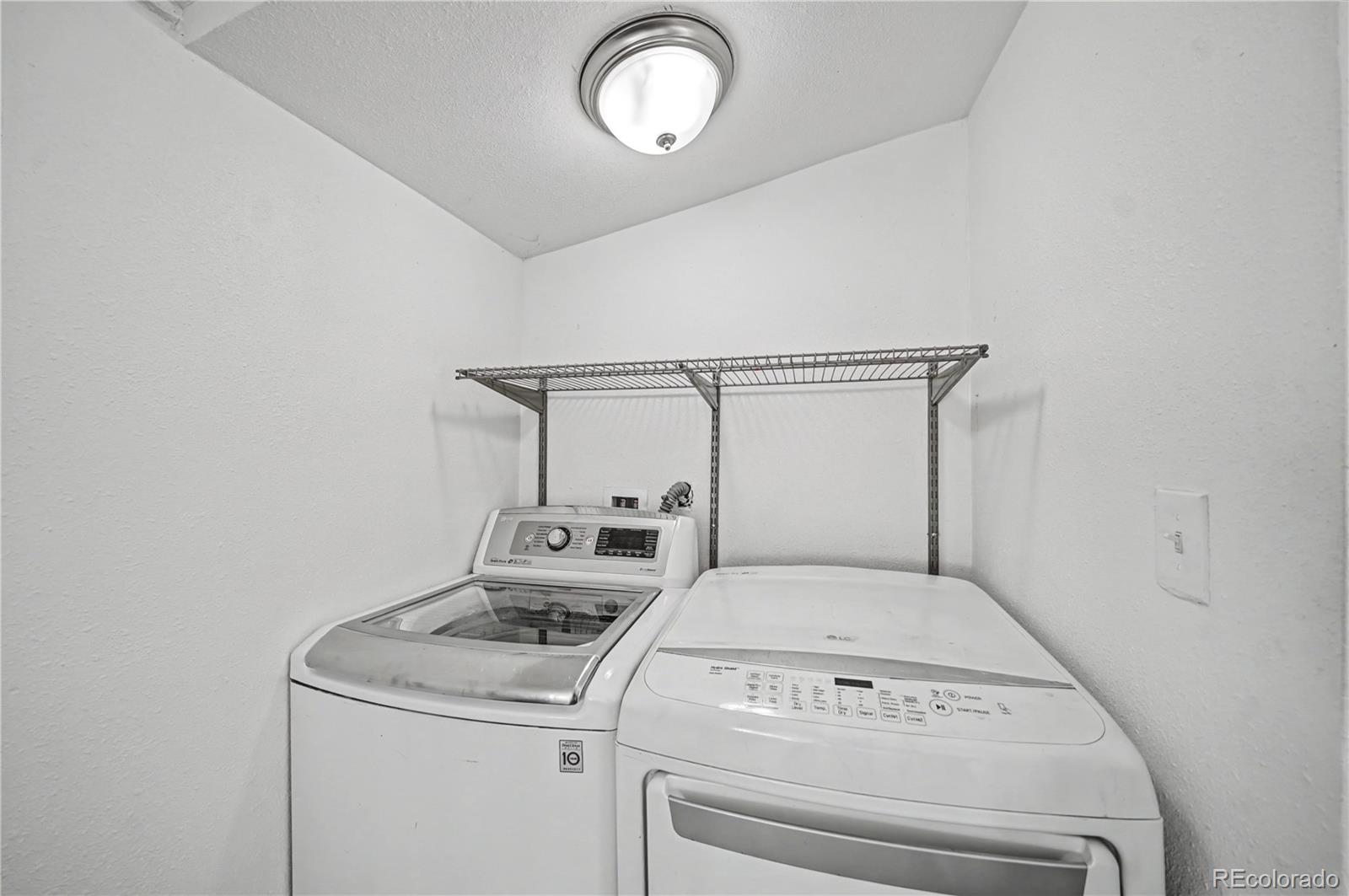 1764 Oakland Street Aurora CO 80010