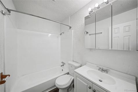 1764 Oakland Street Aurora CO 80010