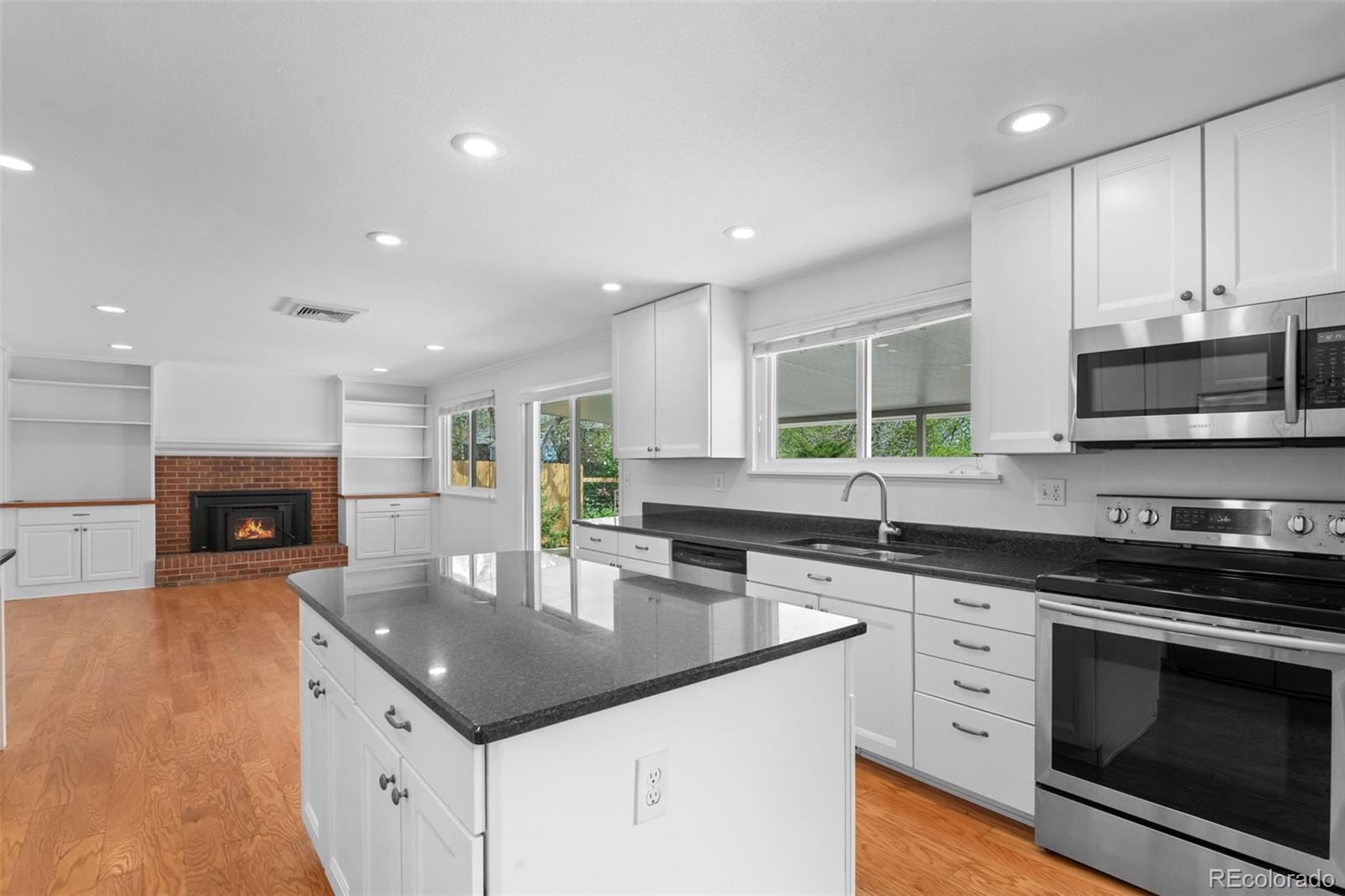 1142 S Owens Street Denver CO 80232