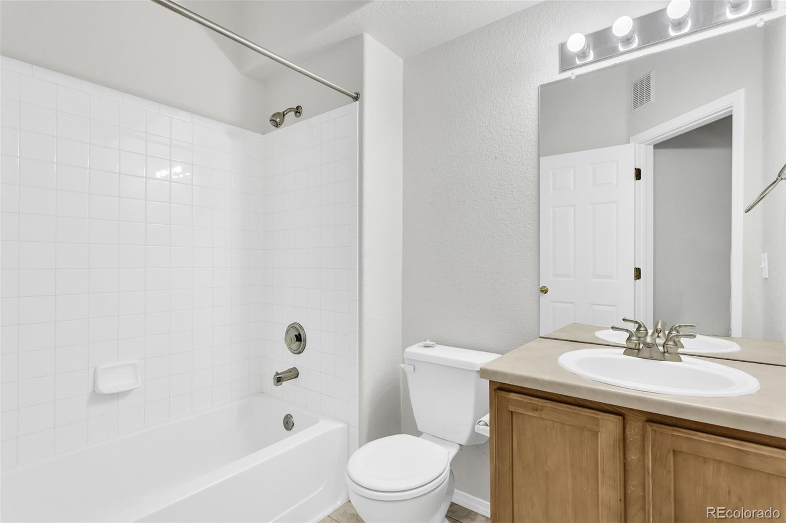 16392 E Fremont Avenue Aurora CO 80016