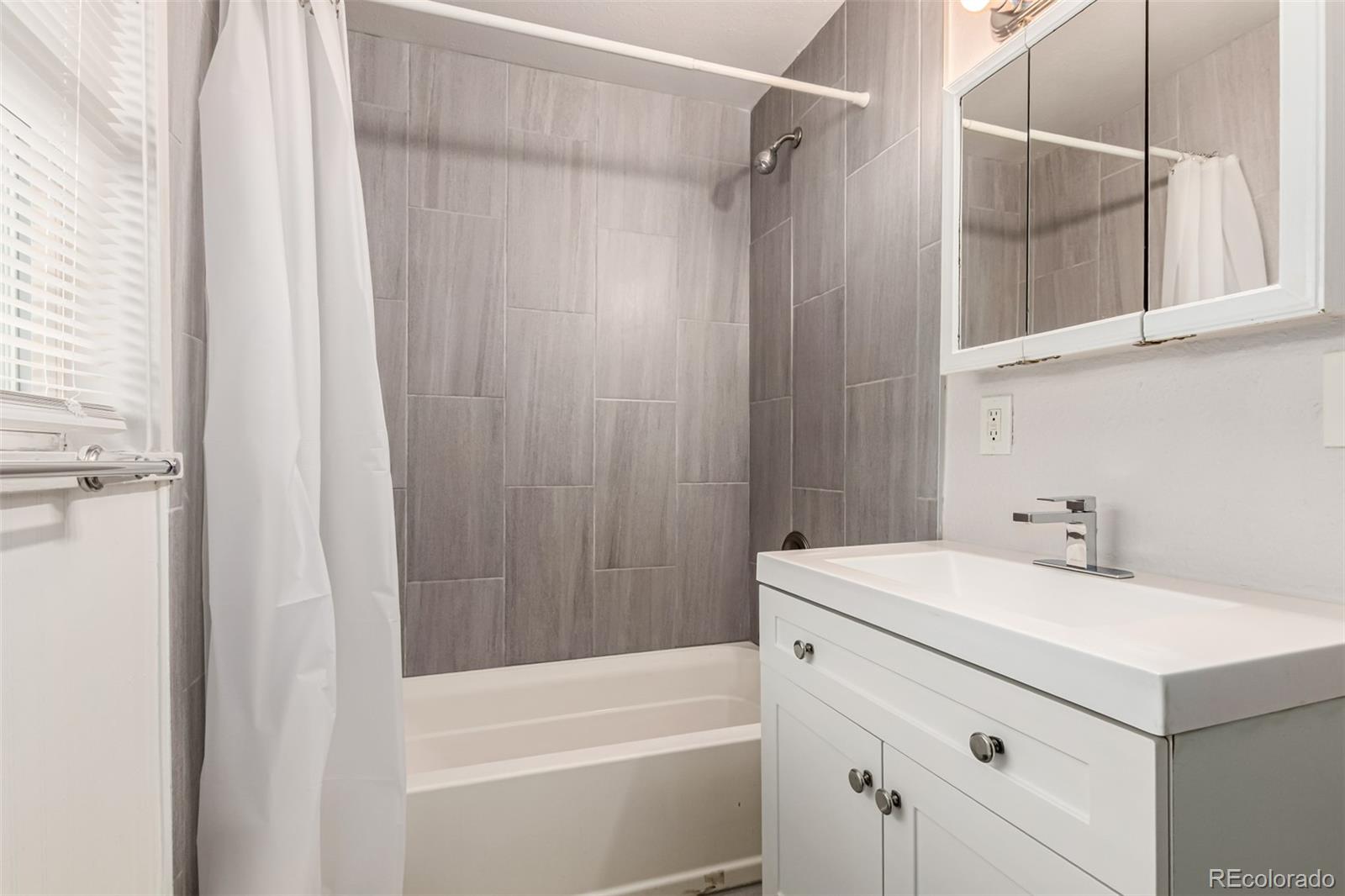 1538 Clinton Street Aurora CO 80010