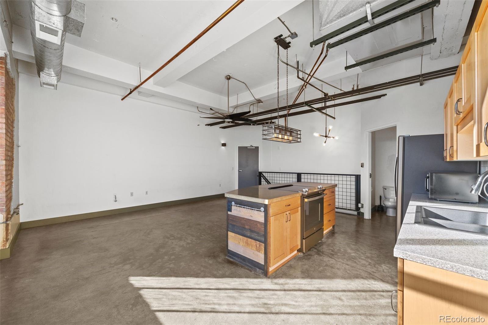 1777L E 39th Avenue Denver CO 80209