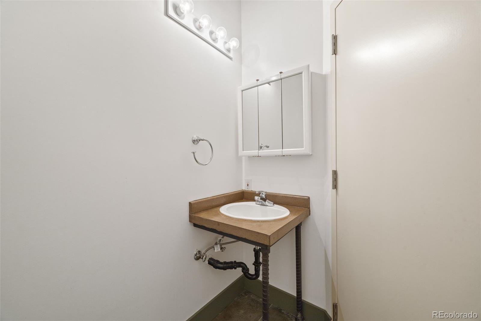 1777L E 39th Avenue Denver CO 80209