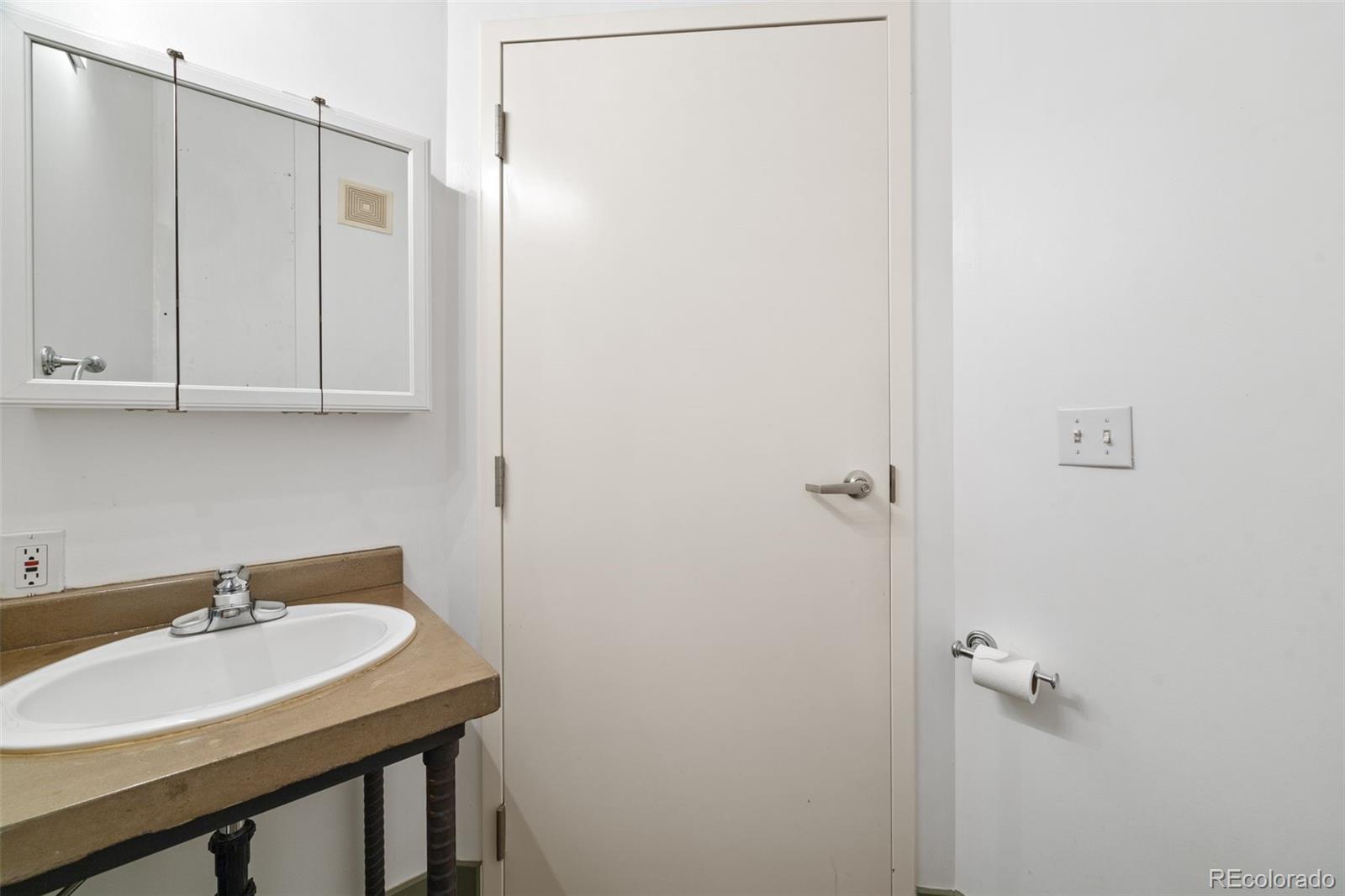 1777L E 39th Avenue Denver CO 80209