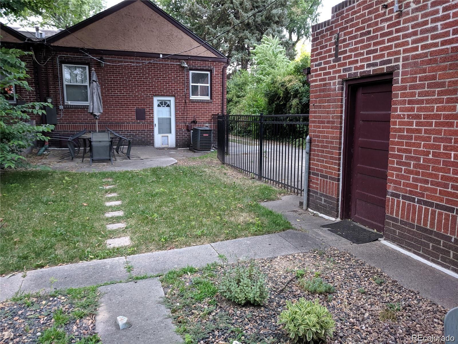 1425 Dexter Street Denver CO 80220