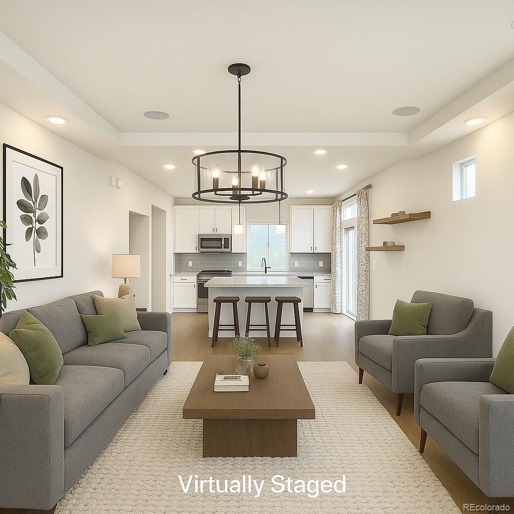 195 S Oak Hill Street Aurora CO 80018