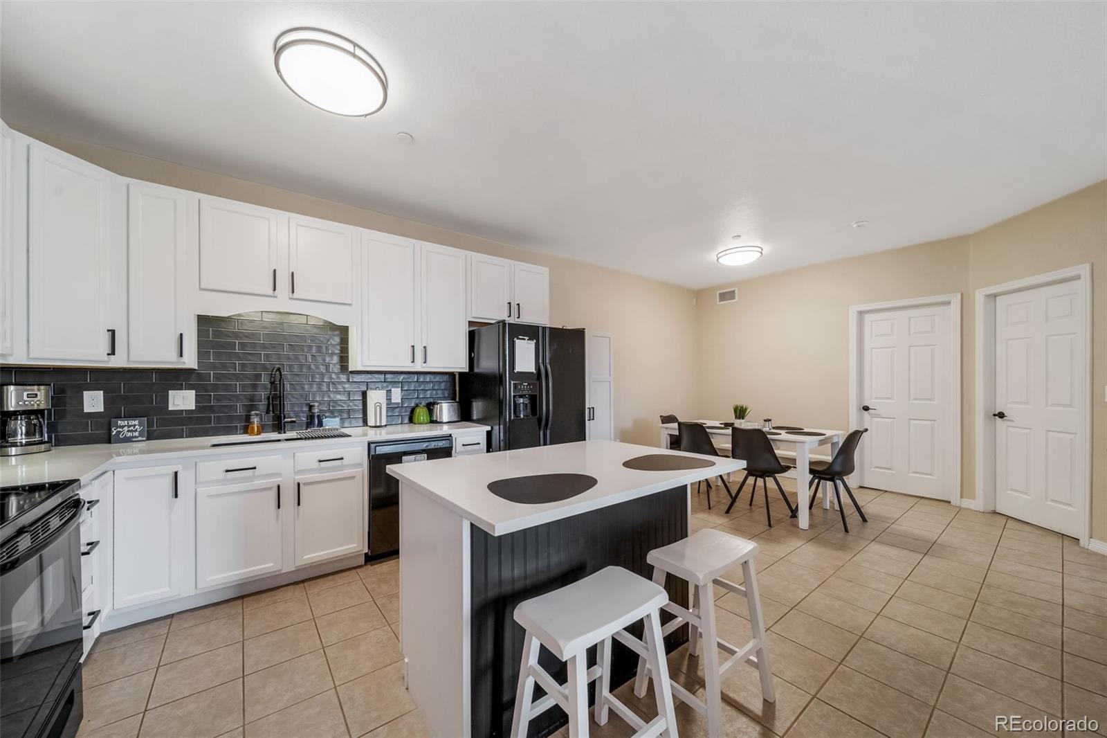 7292 S Blackhawk Street Englewood CO 80112