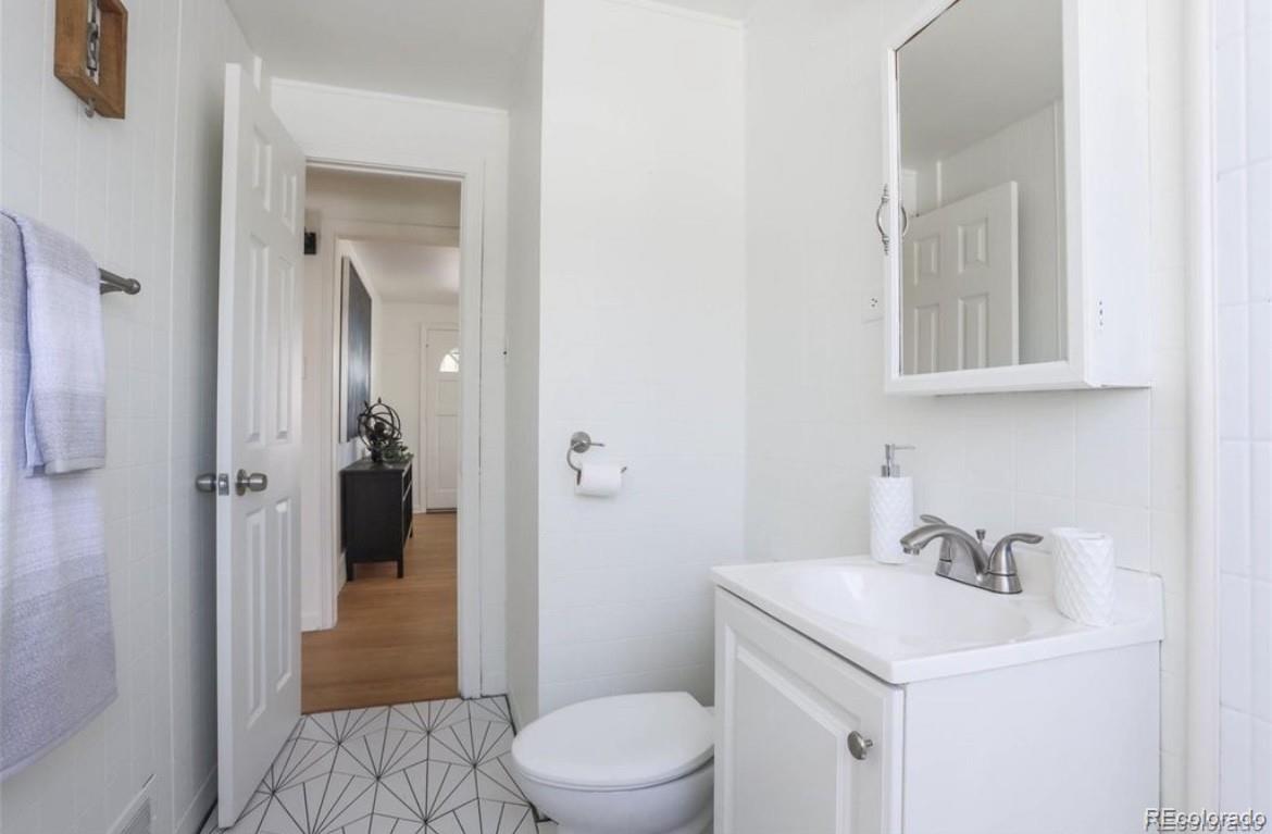 1385 S Alcott Street Denver CO 80219