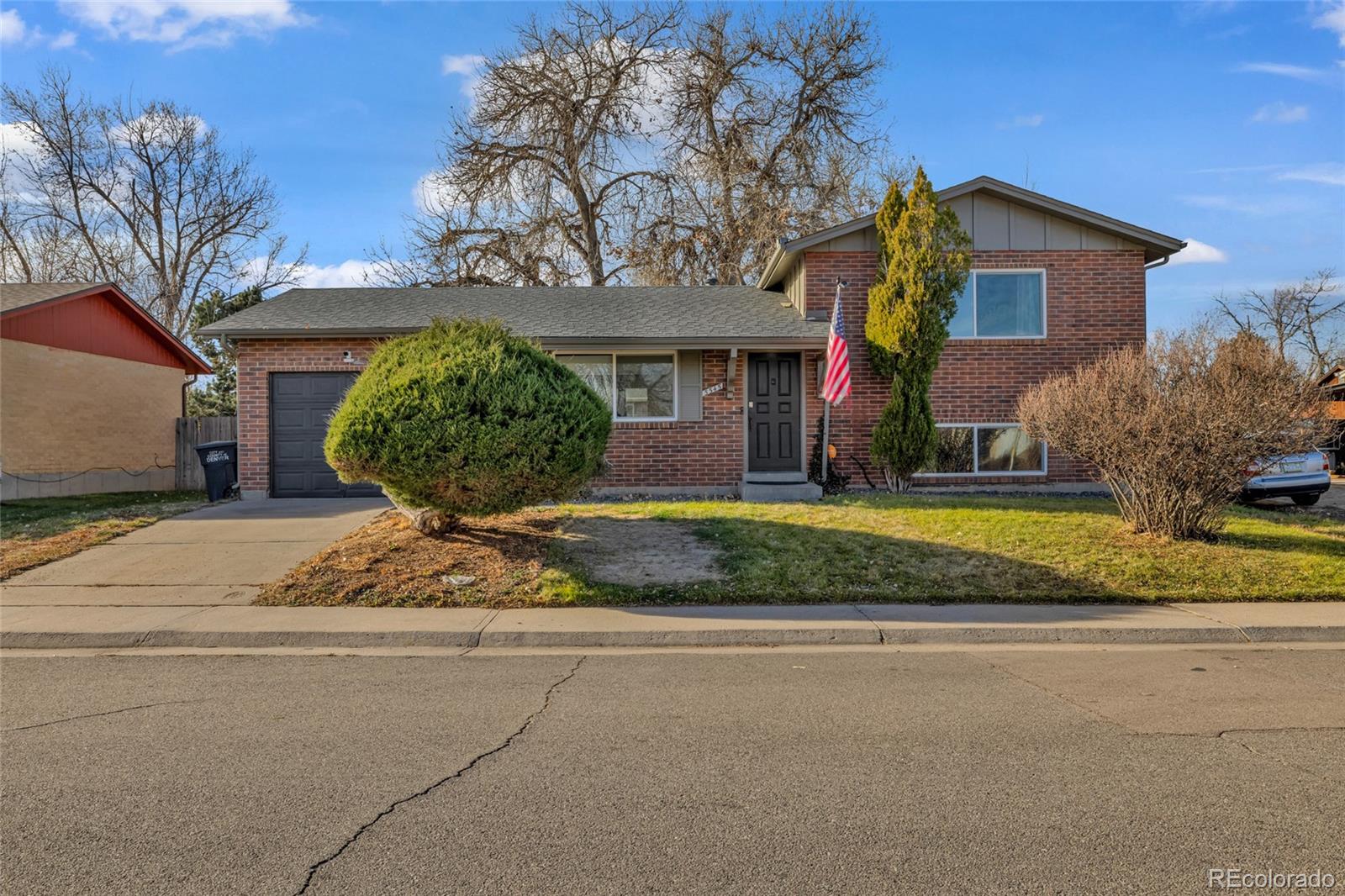 5545 Elkhart Street Denver CO 80239