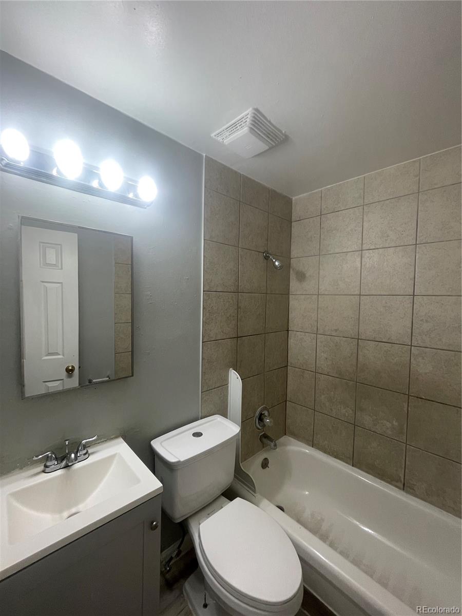 1627 Alton Aurora CO 80010