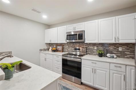 4271 S Blackhawk Circle Aurora CO 80014