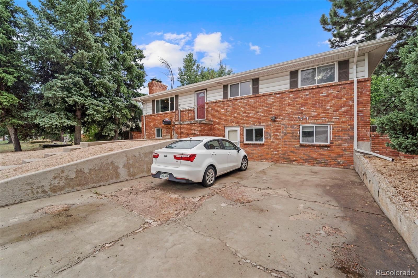 2352 Circle Colorado Springs CO 80909