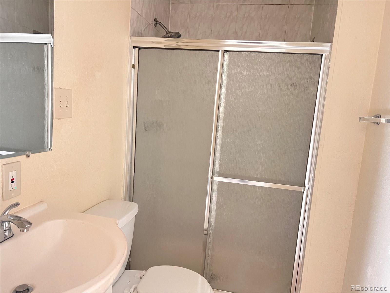 1711 Norfolk Street Aurora CO 80011