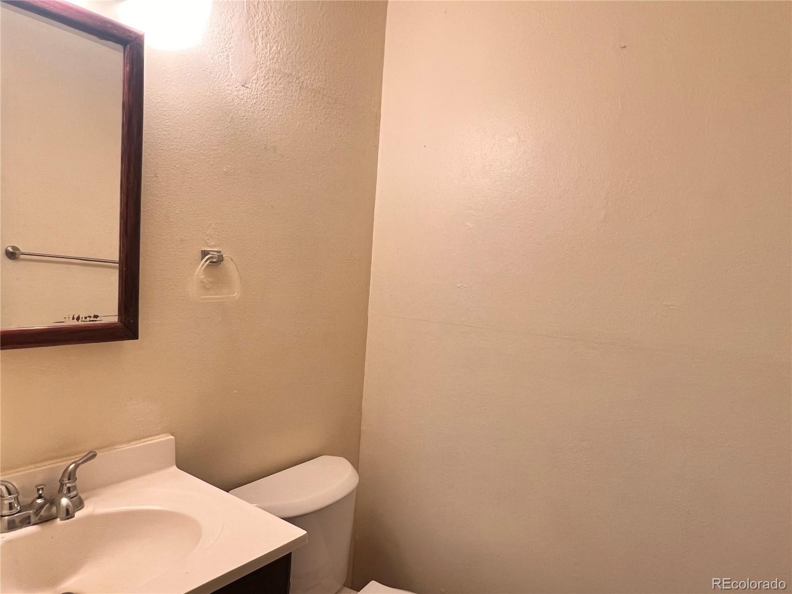 1711 Norfolk Street Aurora CO 80011