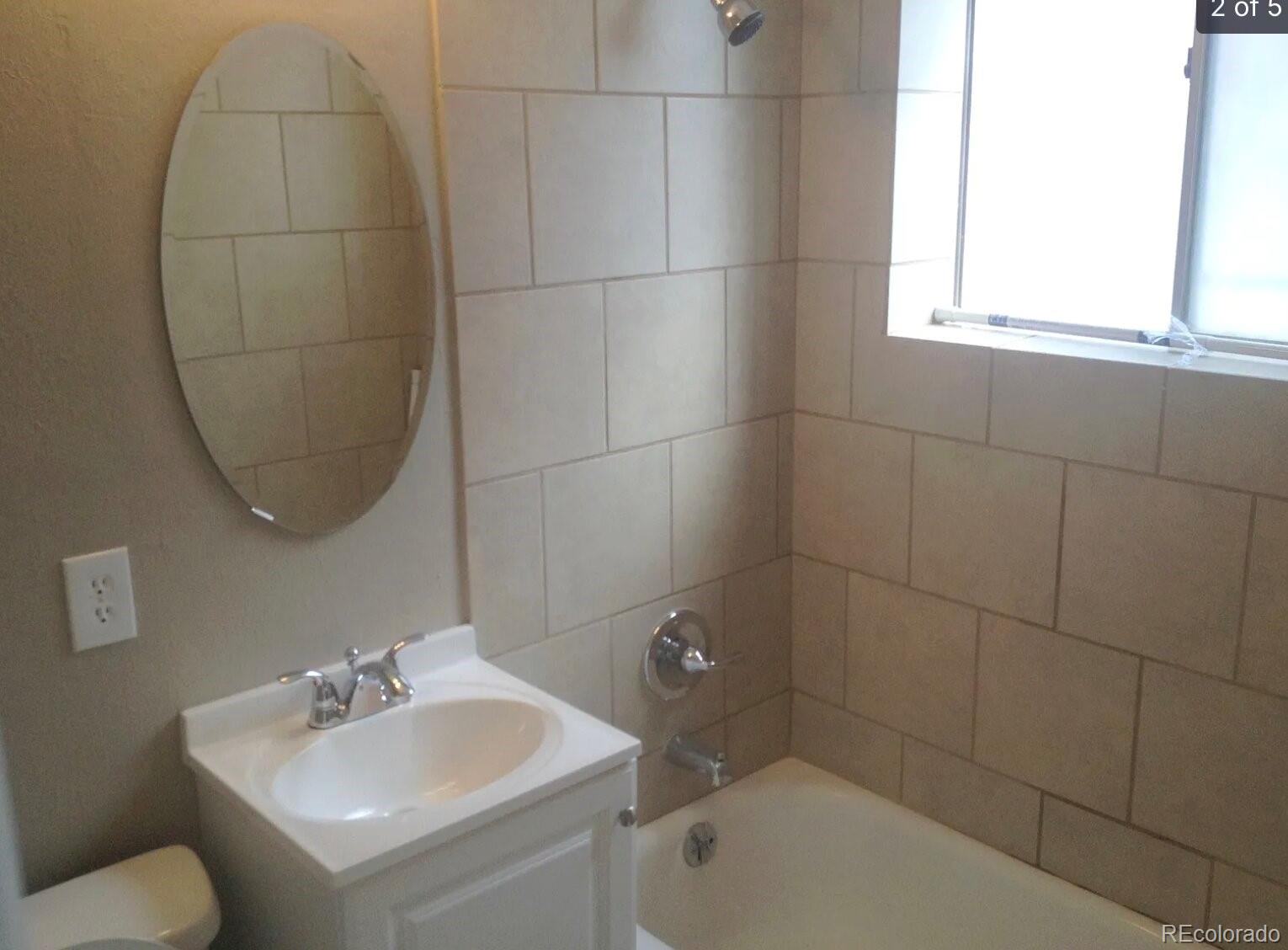1438 Macon Street Aurora CO 80010