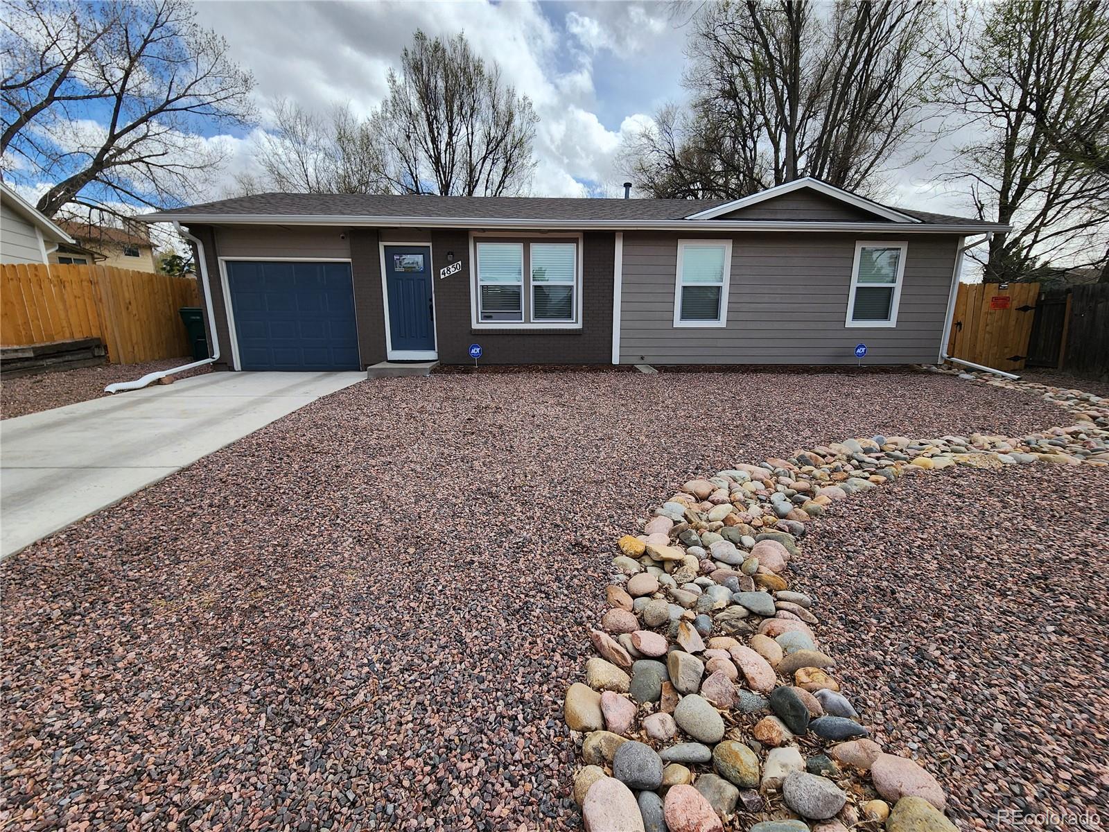 4850 Hunters Run Colorado Springs CO 80911