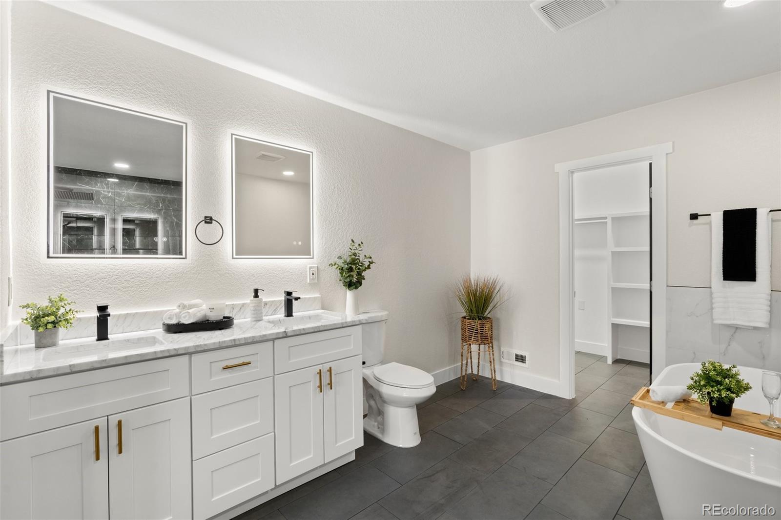 2655 Monaco Parkway Denver CO 80207