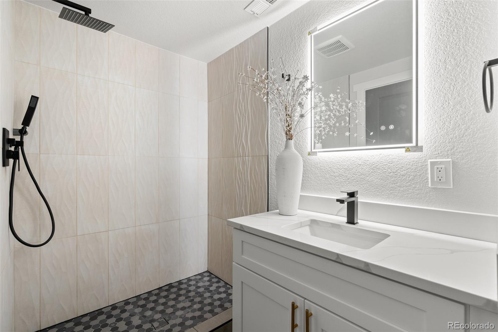 2655 Monaco Parkway Denver CO 80207