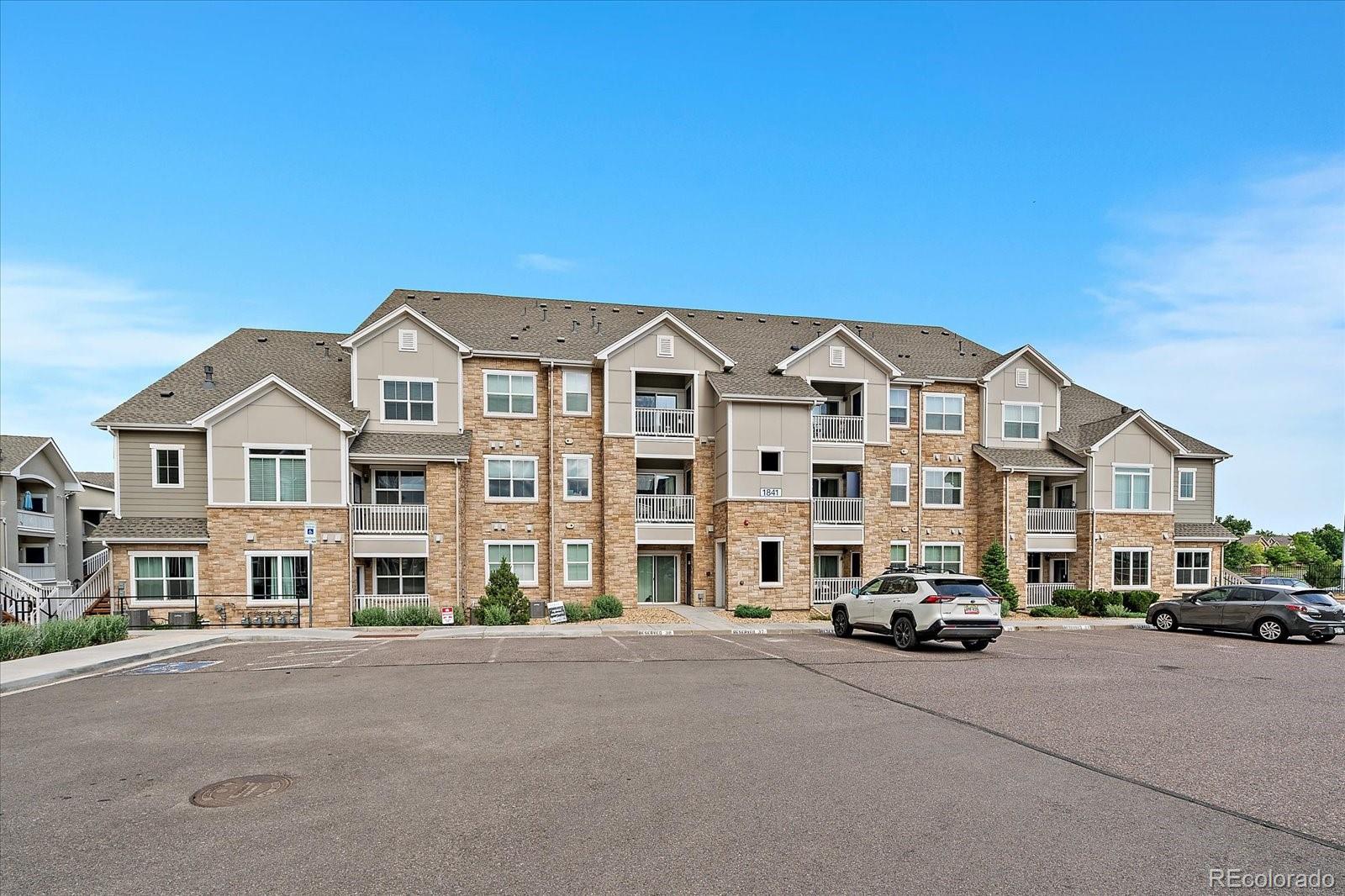 1841 S Dunkirk Street Aurora CO 80017