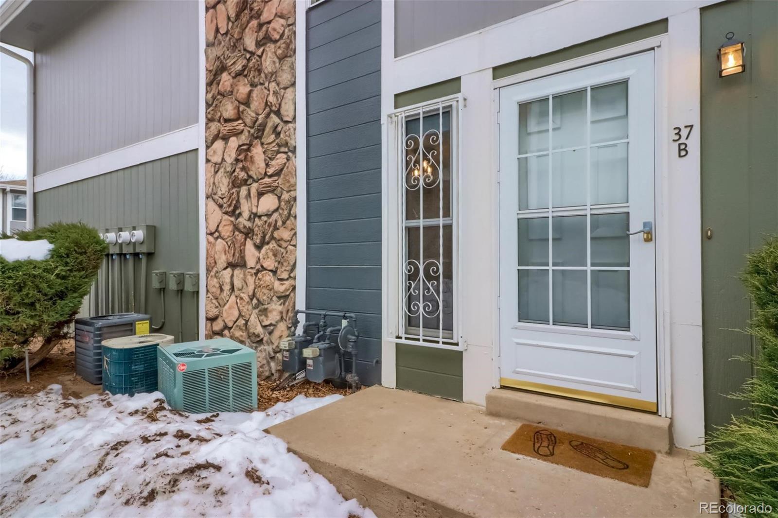 Denver CO, 10001 E Evans Avenue, Unit 37B