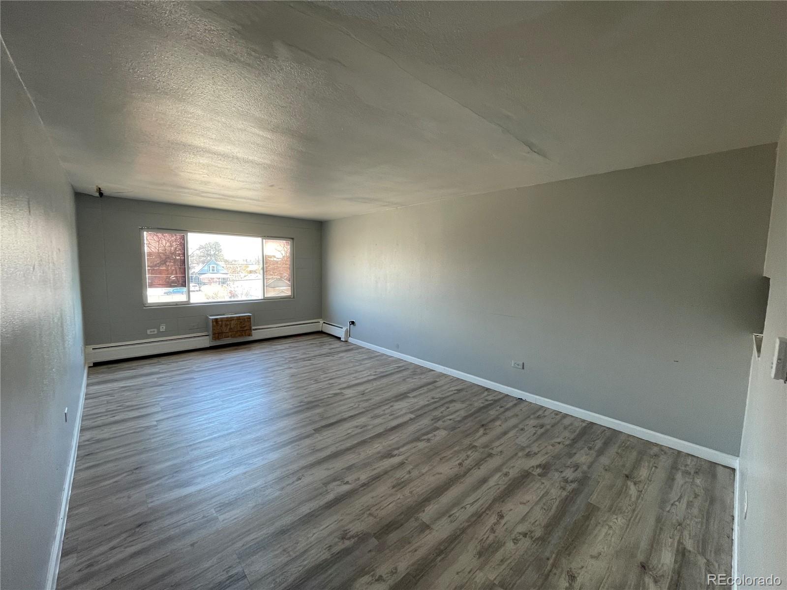 1590 Clinton Street Aurora CO 80010