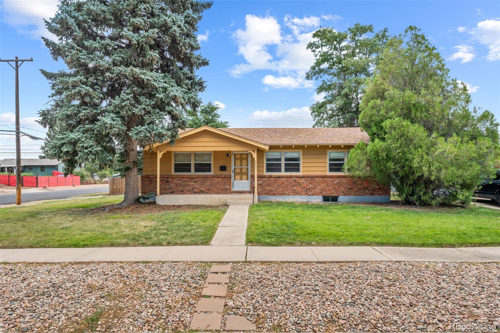 1713 Yuma Colorado Springs CO 80909