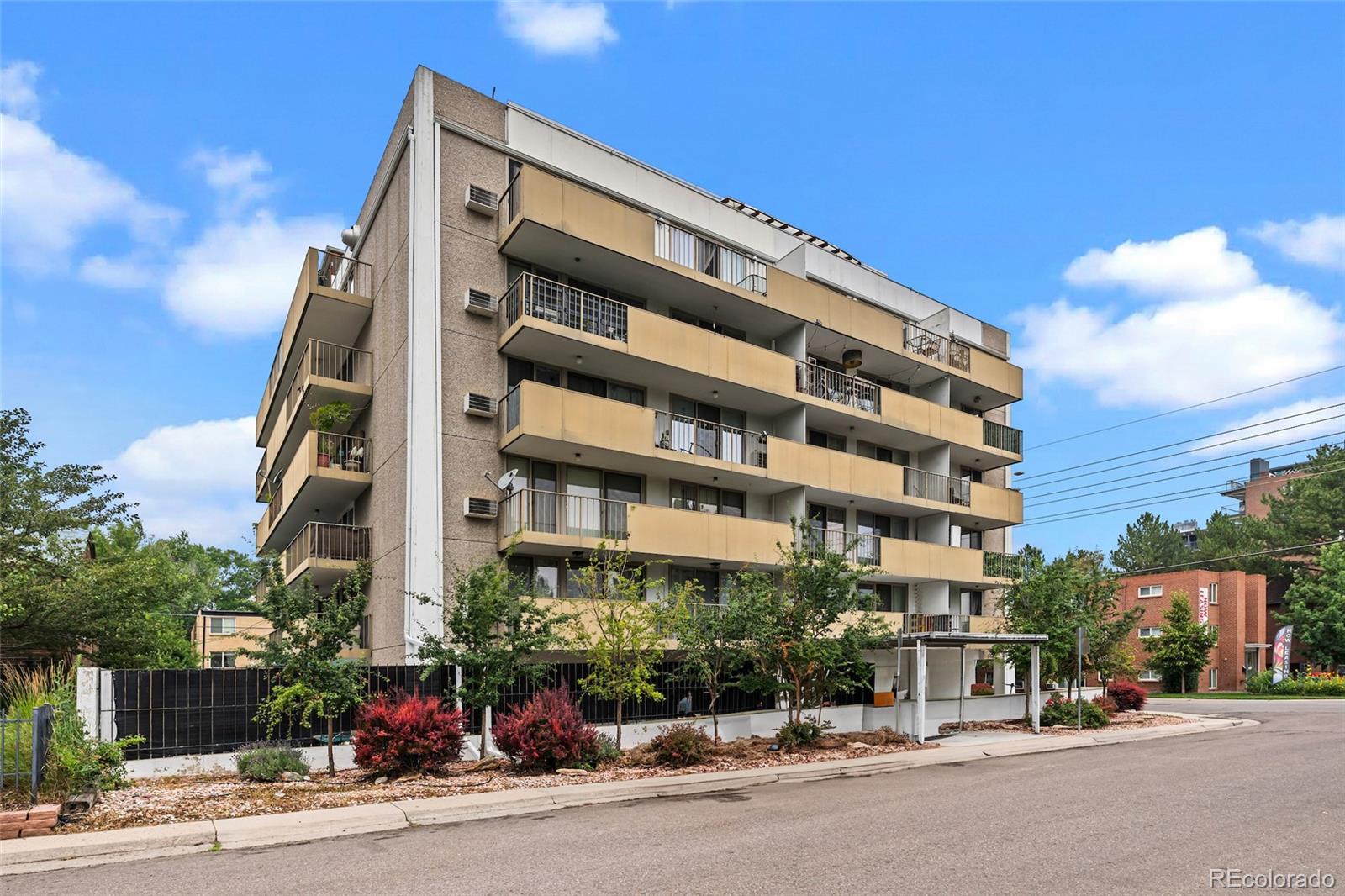 799 Dahlia Street Denver CO 80220