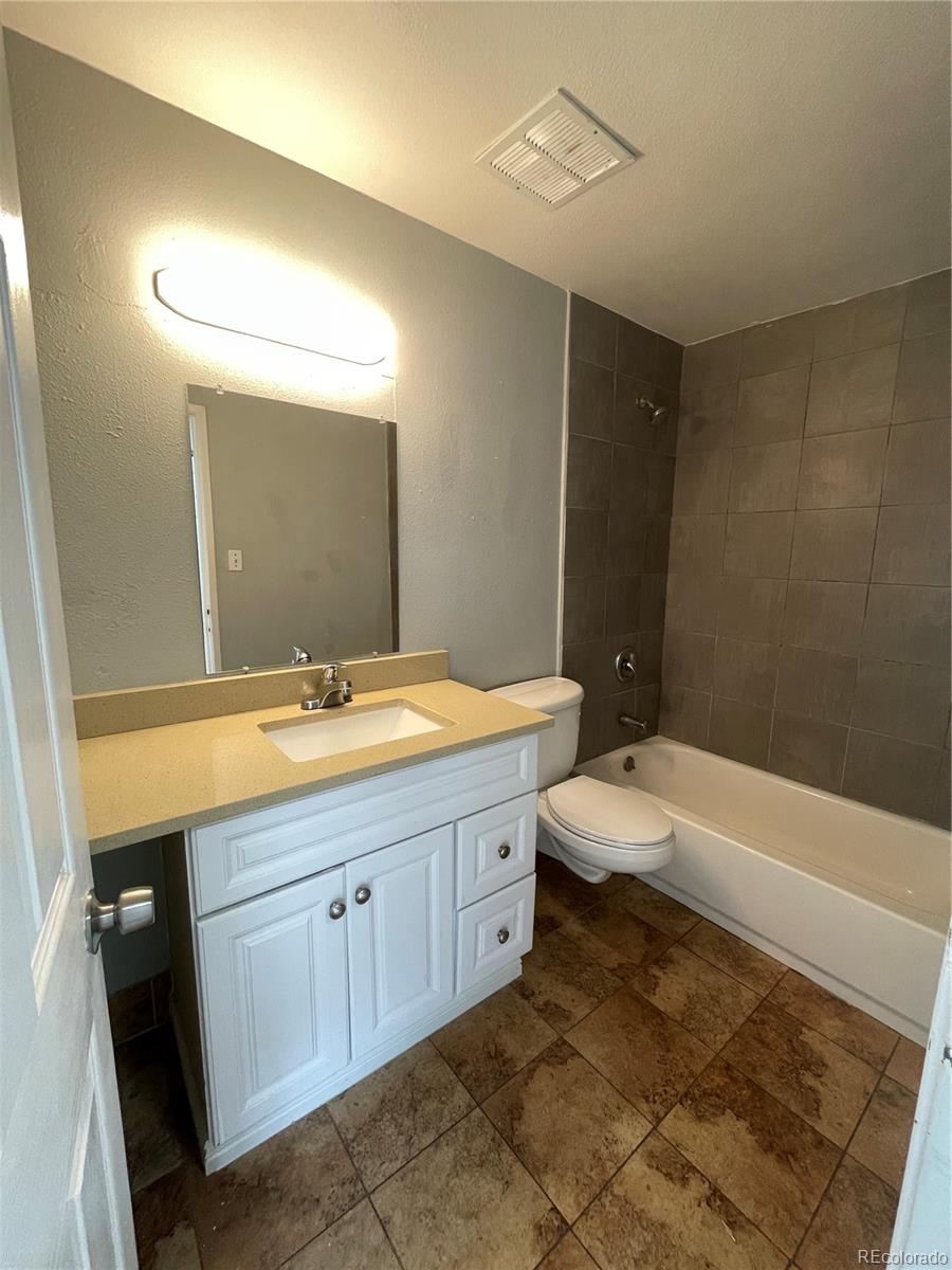 1590 Clinton Street Aurora CO 80010