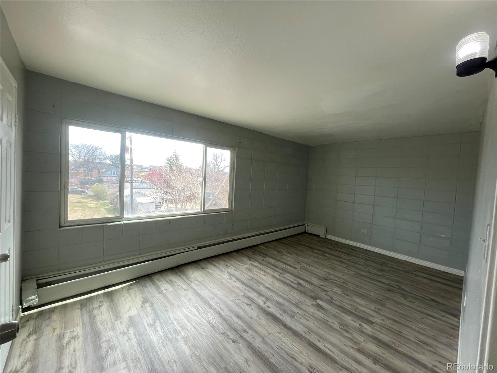 1590 Clinton Street Aurora CO 80010