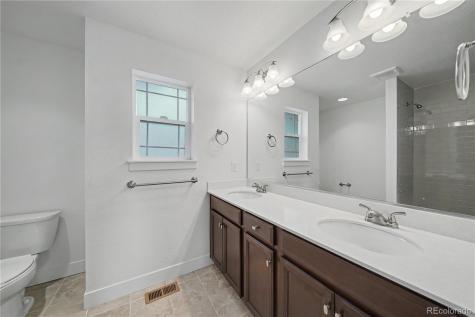 4937 S Addison Way Aurora CO 80016