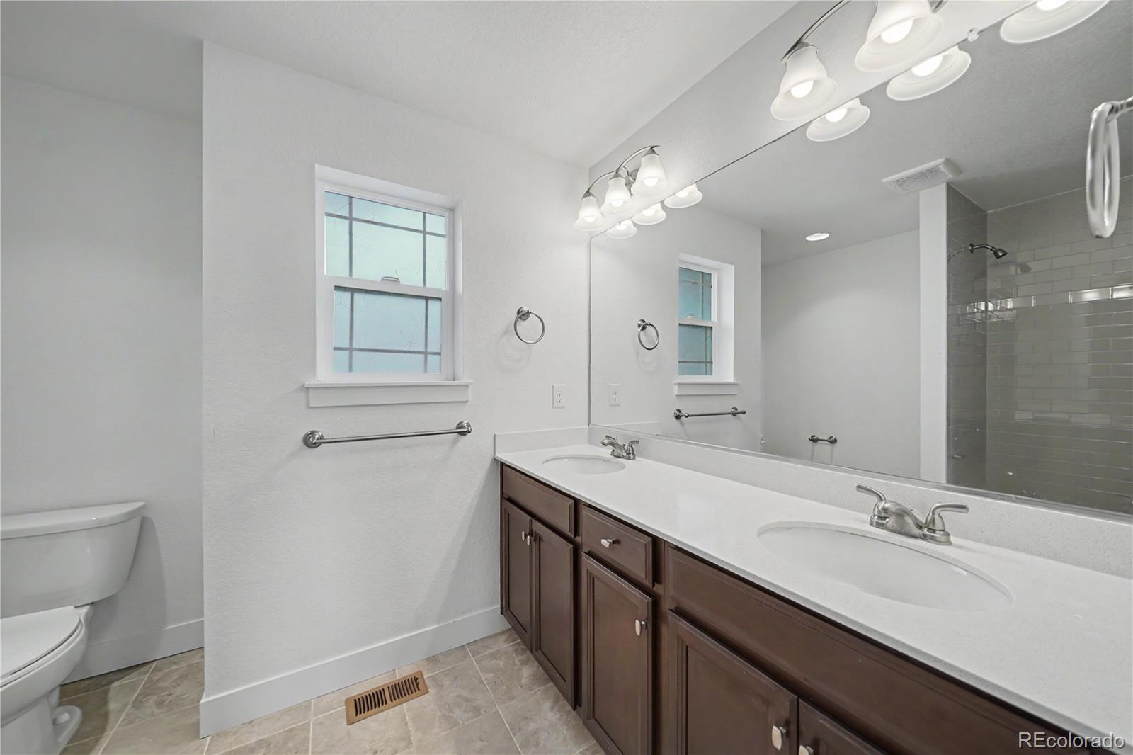 4937 S Addison Way Aurora CO 80016