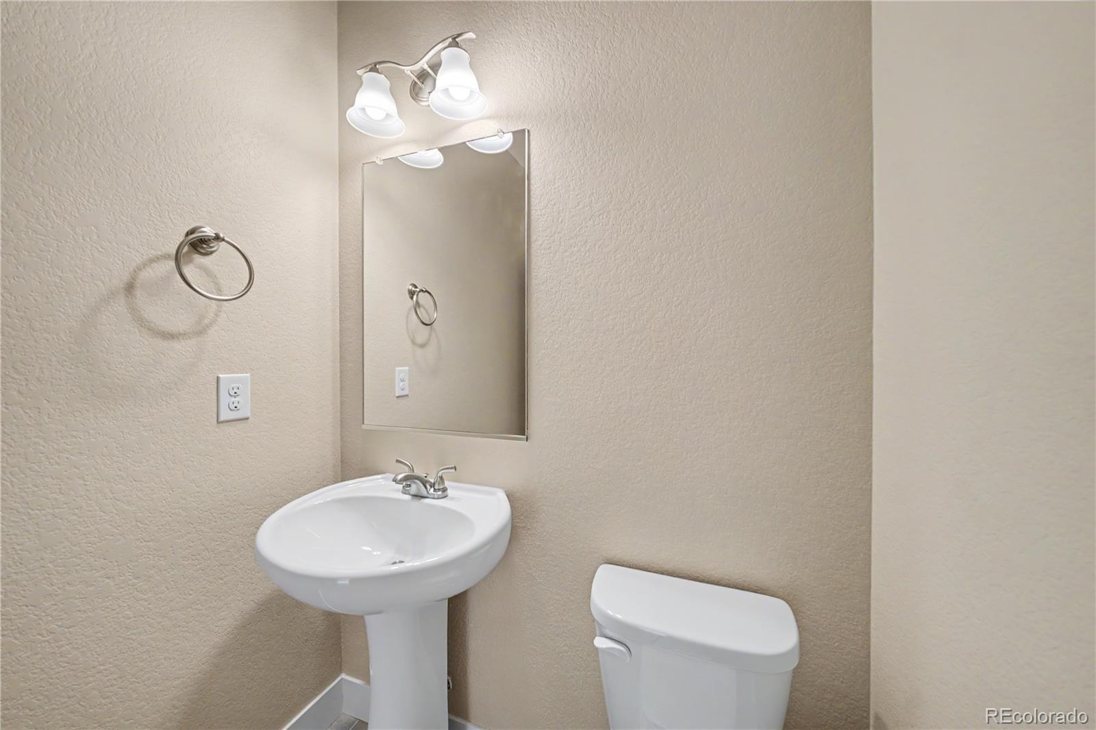 4937 S Addison Way Aurora CO 80016