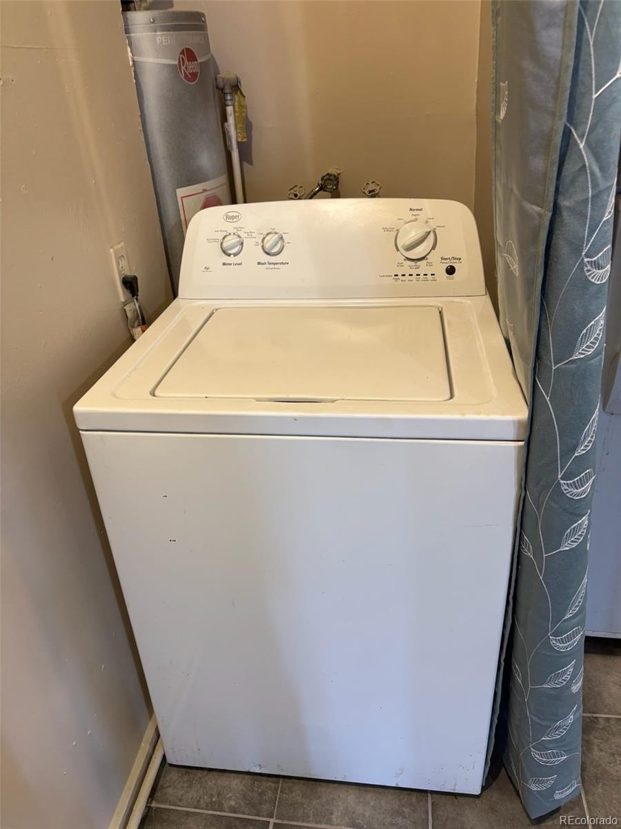 1922 Dallas Street Aurora CO 80010