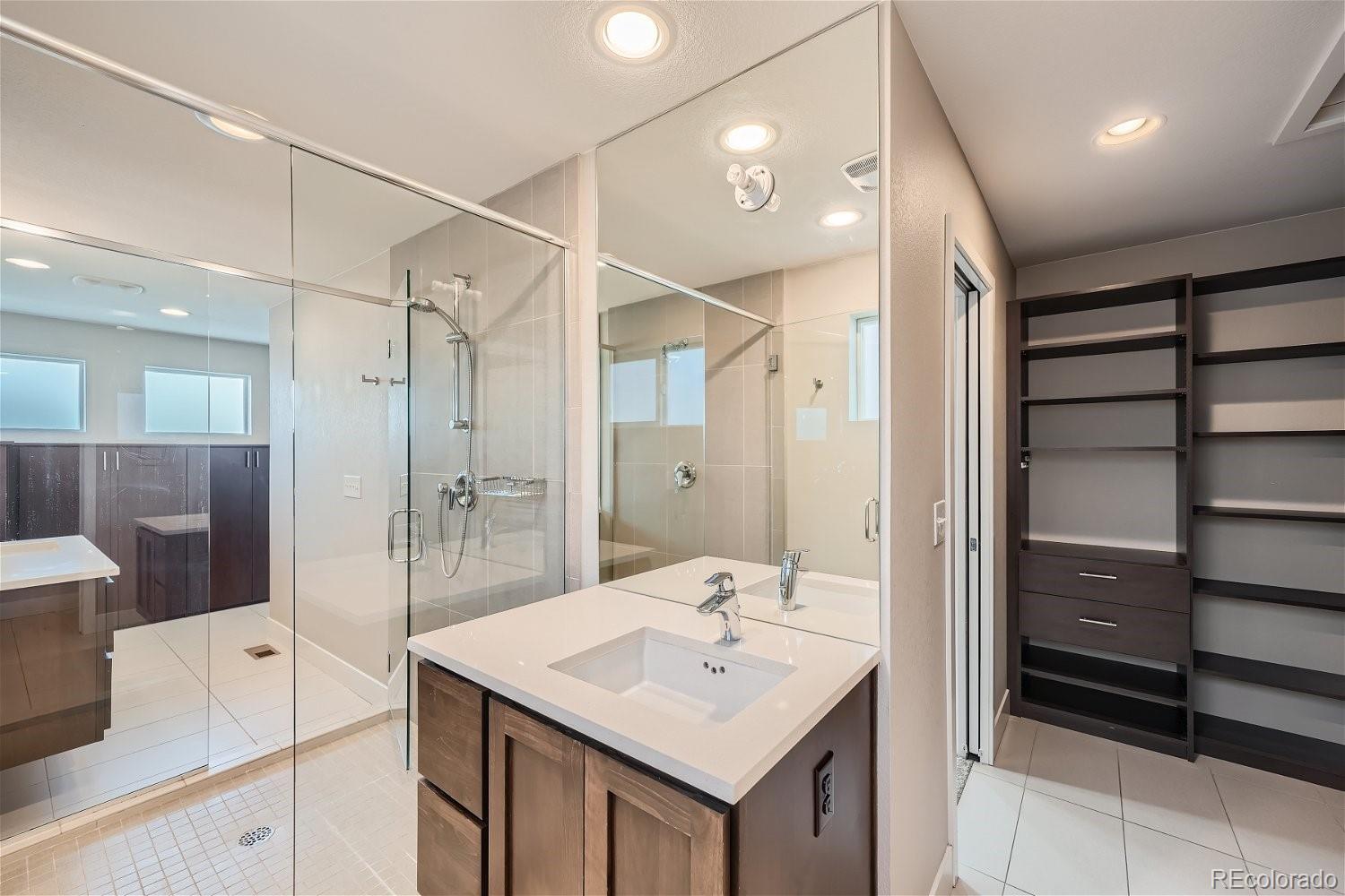 6633 Avrum Drive Denver CO 80221